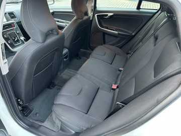 Volvo V60 I Kombi Facelifting 2.0 D2 DRIVE-E 120KM 2016 Volvo V60 2.0d,120KM,LIFT,BOGATA OPCJA,Navi,Alu17, zdjęcie 7