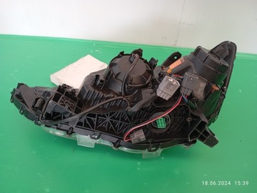 LAMPA PRAWY PRZÓD MITSUBISHI ASX 10- 18 ORYG EU USZKODZONA