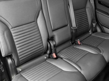 Land Rover Discovery V Terenowy Facelifting 3.0D I6 249KM 2025 Discovery V D250 Dynamic SE 3.0 (249KM) 2025, zdjęcie 9