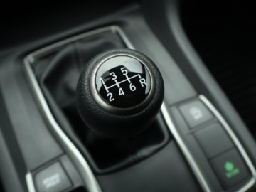 Honda Civic X Hatchback 5d 1.0 VTEC TURBO 126KM 2019 Honda Civic 1.0 VTEC Turbo, Salon Polska, zdjęcie 16