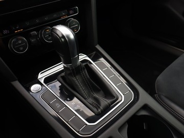 Volkswagen Arteon Fastback 2.0 TDI 190KM 2018 VW Arteon 2.0 TDI, 187 KM, Automat, Skóra, Navi, zdjęcie 12