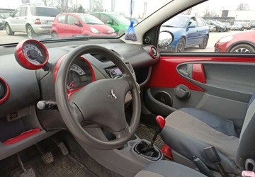 Peugeot 107 Hatchback 5d 1.0 12V 68KM 2006 Peugeot 107 Peugeot 107 Benzyna 68KM, zdjęcie 6