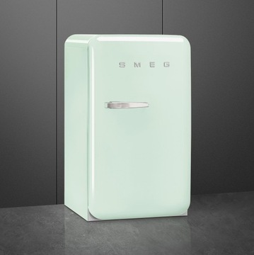 Отдельностоящий однодверный холодильник SMEG FAB10HRPG5