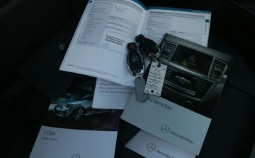 Mercedes Klasa C W204 Limuzyna 3.5 350 CGI BlueEFFICIENCY 306KM 2013 Mercedes-Benz Klasa C Mercedes-Benz Klasa C W204 3,5 V6(306 PS)4MATIC Auto, zdjęcie 24