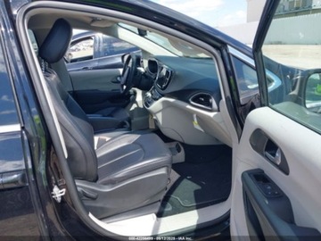 Chrysler Pacifica II 2024 Chrysler Pacifica Touring L 2024 3.6l 3.6 Benzyna 287KM, zdjęcie 9