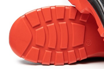 БЕЗОПАСНАЯ РАБОЧАЯ ОБУВЬ С ЗАЩИТОЙ НОСКА S1