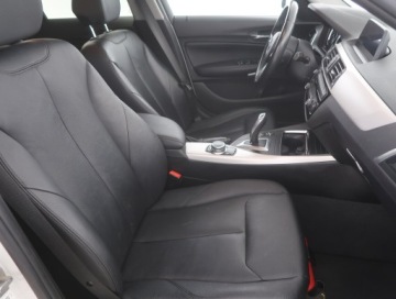 BMW Seria 1 F40 2019 BMW 1 118i, Salon Polska, 1. Właściciel, zdjęcie 8