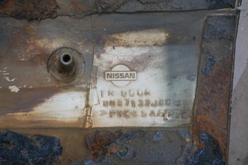 NISSAN PATROL LIŠTA VRSTVA DVEŘE LEVÝ PŘEDNÍ GR Y60