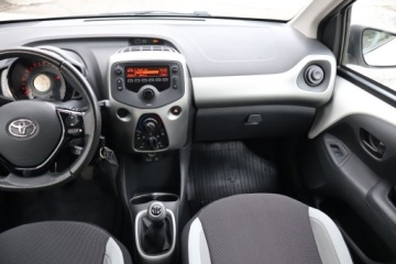 Toyota Aygo I Hatchback 5d Facelifting 1.0 VVT-i 68KM 2014 Toyota Aygo 1.0 VVT-i, Salon Polska, zdjęcie 7