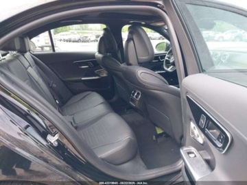 Mercedes Klasa C W206 2024 Mercedes-Benz Klasa C 2024 Mercedes-Benz C-Class C 300 4MATIC Sedan 2.0, zdjęcie 7