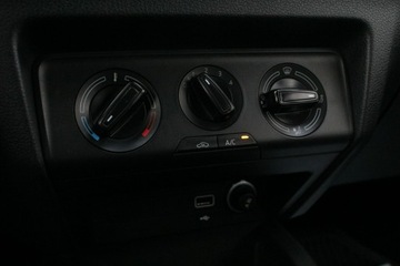 Skoda Fabia III Kombi Facelifting 1.0 TSI 95KM 2019 Skoda Fabia AMBITION 1.0TSI 95KM Salon PL GWARANCJA RAPORT SelectCar+ FV23%, zdjęcie 26