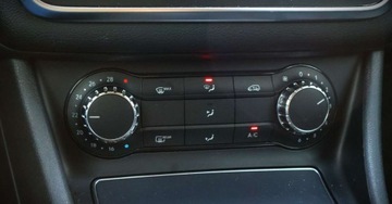 Mercedes CLA C117 Coupe Facelifting 1.6 180 122KM 2017 Mercedes-Benz CLA (Nr.107) 1.6 122 KM Automat Klima Parktrnik Tempomat Gwa, zdjęcie 25