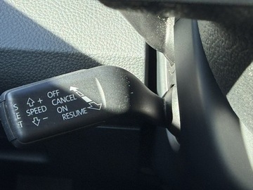 Volkswagen Passat B7 Variant 2.0 TDI CR DPF BlueMotion 140KM 2013 Volkswagen Passat 2.0TDi 140KM DSG 2013r R-Line, zdjęcie 22