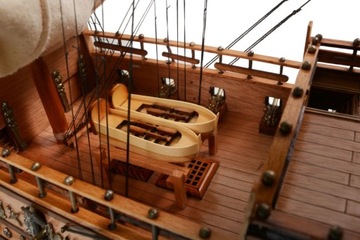 Эксклюзивная модель парусника «Властелин морей S».
