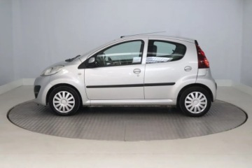 Peugeot 107 Hatchback 5d Facelifting 2012 1.0 VTI 68KM 2012 Peugeot 107 1.0, Salon Polska, Klima, zdjęcie 2