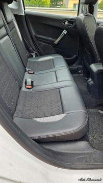 Peugeot 2008 I SUV 1.6 e-HDi 92KM 2014 Peugeot 2008 Peugeot 2008 1.6 HDI Allure Panorama Nawi Skora 1 Wlascic, zdjęcie 17