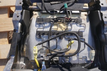 SUBARU XV GP SEDADLA LEVÝ PŘEDNÍ SEDAČKA POHOVKA HMOTA OTEPLOVACÍ 2011ROK