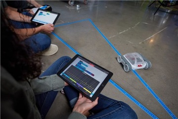 Sphero RVR, модифицированный робот с датчиками для обучения программированию.