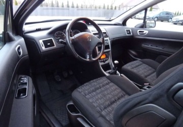 Peugeot 307 I Hatchback 2.0 16V 136KM 2004 Peugeot 307 2.0ben,klima,alu,zarejestrowan 2.0 Benzyna 136KM, zdjęcie 4