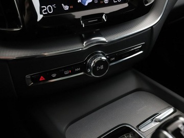 Volvo XC60 II Crossover D4 190KM 2018 Volvo XC 60 GRATIS! Pakiet Serwisowy o wartości, zdjęcie 28