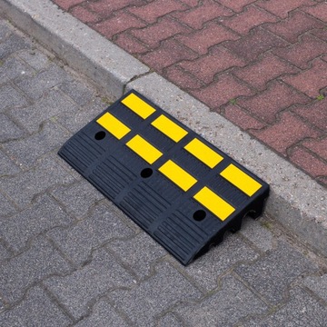 РЕЗИНОВЫЙ БОРДЕР ПОДЪЕЗДА 10 СМ