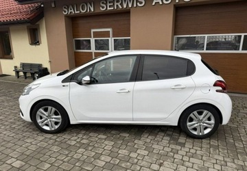 Peugeot 208 I Hatchback 5d Facelifting 1.2 PureTech 82KM 2017 Peugeot 208 1,2 82KM Klimatyzacja 1.2 Benzyna 82KM, zdjęcie 10