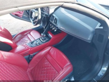 Audi R8 II Spyder 5.2 FSI plus 610KM 2018 Audi R8 Coupe 5.2 V10 Plus 2018 5.2 Benzyna 610KM, zdjęcie 9