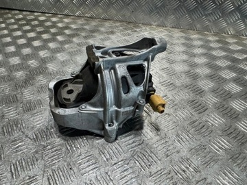 AUDI Q7 4M ULOŽENÍ MOTORU PRAVÁ 4M0199372HC TOUAREG III 760