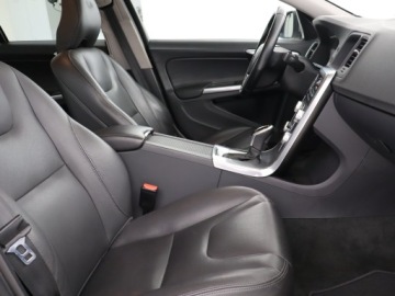 Volvo S60 II Sedan Facelifting 2.0 D4 DRIVE-E 190KM 2017 Volvo S60 D4, Salon Polska, Serwis ASO, 187 KM, zdjęcie 8