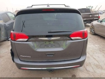 Chrysler Pacifica II 2018 Chrysler Pacifica 2018 Chrysler Pacifica Touring L FWD 3.6 Benzyna 293KM, zdjęcie 4