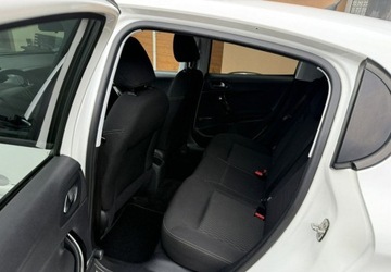 Peugeot 208 I Hatchback 5d Facelifting 1.2 PureTech 82KM 2017 Peugeot 208 1,2 82KM Klimatyzacja 1.2 Benzyna 82KM, zdjęcie 22