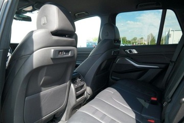 BMW X5 G05 SUV 3.0 30d 286KM 2021 BMW X5 BMW X5 xDrive30d X Line Adaptive LED Fotel, zdjęcie 10