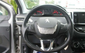 Peugeot 208 I Hatchback 3d 1.6 e-HDI 92KM 2015 Peugeot 208 1.6 Diesel 92KM, zdjęcie 14
