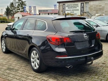 Opel Astra J Sports Tourer Facelifting 2.0 CDTI ECOTEC 165KM 2014 Opel Astra 2.0.164KM. 2.0 Diesel 164KM, zdjęcie 2