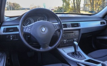 BMW Seria 3 E90-91-92-93 Touring E91 2.0 320d 163KM 2009 BMW Seria 3 2,0D (163KM) Automat Lift Bezwypadkowy 2.0 Diesel 163KM, zdjęcie 8