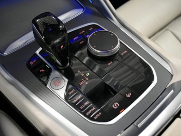 BMW X6 G06 SUV 3.0 40d 340KM 2021 BMW X6 M Sport/ Zawieszenie Adaptacyjne/ IconicGlo, zdjęcie 19