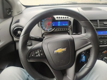 Chevrolet Aveo T300 Hatchback 5d 1.2 70KM 2013 Chevrolet Aveo Ekonomiczny i niezawodny samochód, zdjęcie 5