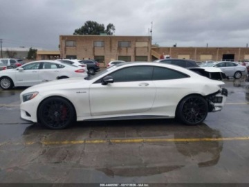 Mercedes Klasa S W222 2015 Mercedes-Benz Klasa S 550 4Matic 2015 4.7 Benzyna 449KM, zdjęcie 2