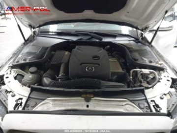 Mercedes Klasa C W205 2018 Mercedes-Benz Klasa C 2018 Mercedes-Benz C-Class C 300 Sedan 2.0 Benzyna, zdjęcie 12