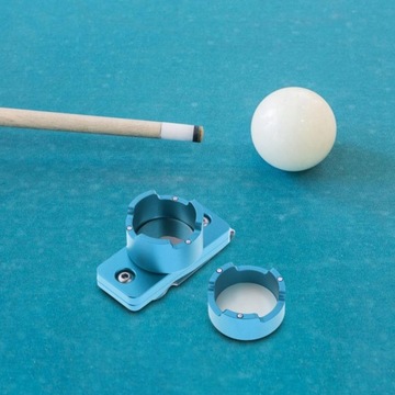 Подставка для мела для бильярда. Практичный аксессуар.