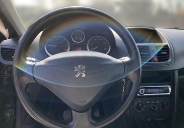 Peugeot 207 Hatchback 5d 1.4 HDi 68KM 2007 Peugeot 207 Peugeot 207 1.4HDI 1.4 Diesel 68KM, zdjęcie 16