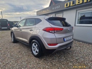 Hyundai Tucson III SUV 1.6 T-GDI 177KM 2015 Hyundai Tucson Led 4x4 Automat Hak Kamera Cofania 1.6 Benzyna 177KM, zdjęcie 12