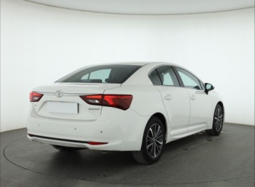 Toyota Avensis III Sedan Facelifting 2015 2.0 D-4D 143KM 2017 Toyota Avensis 2.0 D-4D, Salon Polska, VAT 23%, zdjęcie 4