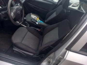 Opel Astra H Kombi 1.6 ECOTEC 115KM 2006 Opel Astra OPEL ASTRA H 1600 benzyna super stan 1.6 Benzyna 115KM, zdjęcie 21