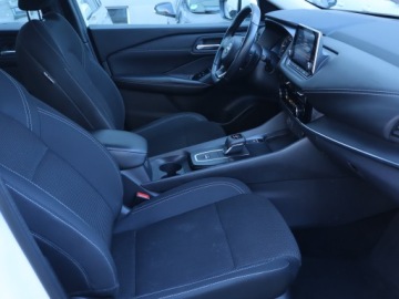 Nissan Qashqai III Crossover 1.3 DIG-T MHEV 158KM 2022 Nissan Qashqai 1.3 DIG-T MHEV, Salon Polska, zdjęcie 8