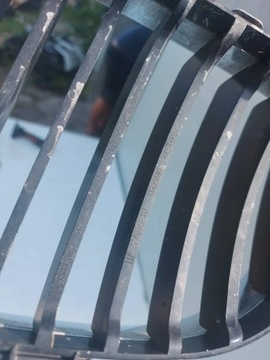 BMW 1 E81 E87 LEDVINA PRAVÁ MASKA MŘÍŽKA