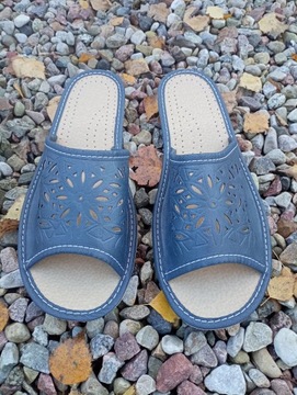 Kapcie laczki pantofle domowe duże damskie 43 niebieskie ażurowe