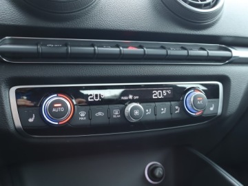 Audi A3 8V Sportback 5d Facelifting 1.5 TFSI 150KM 2018 Audi A3 1.5 TFSI, Salon Polska, Automat, Navi, zdjęcie 12