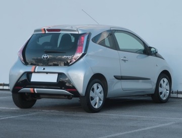 Toyota Aygo II Hatchback 5d 1.0 VVT-i 69KM 2015 Toyota Aygo 1.0 VVT-i, Salon Polska, Serwis ASO, zdjęcie 4