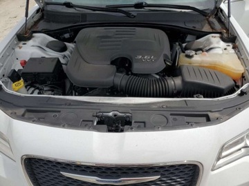 Chrysler 300C II 2021 Chrysler 300 Touring 2021 3.6l 3.6 Benzyna 292KM, zdjęcie 6